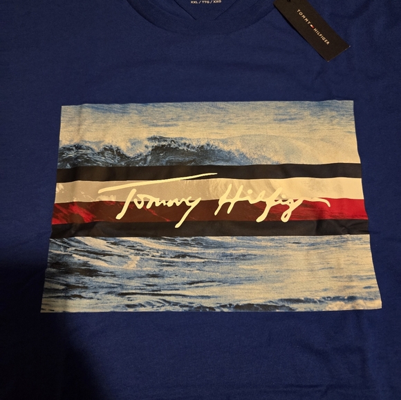 NWT Tommy Hilfiger TShirt - Picture 3 of 3